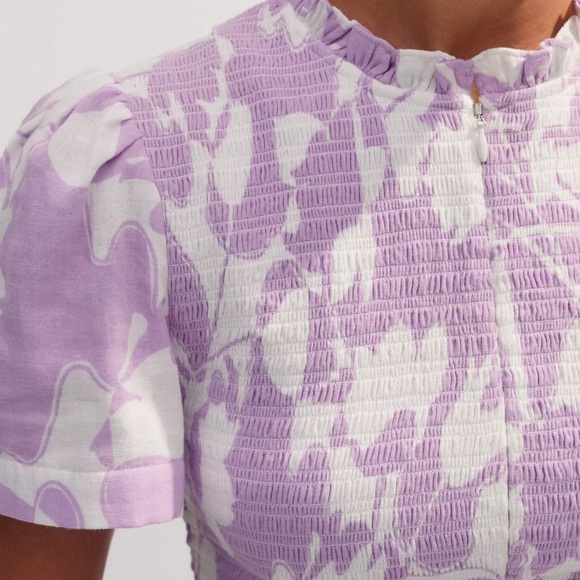 Me+Em Cheesecloth Tulip Print Shirred Zip Top NWT - Picture 3 of 6